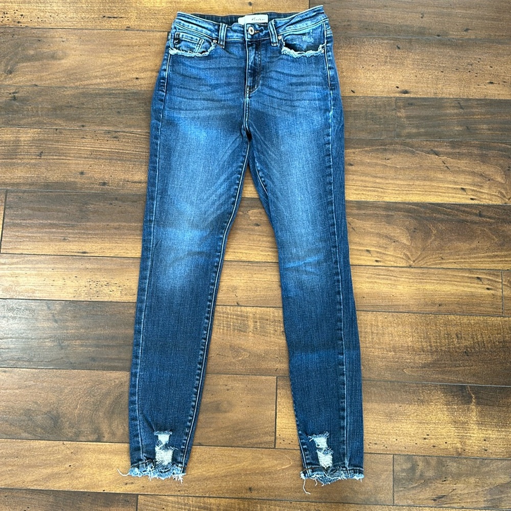 Skinny minor distressed Kancan bottoms